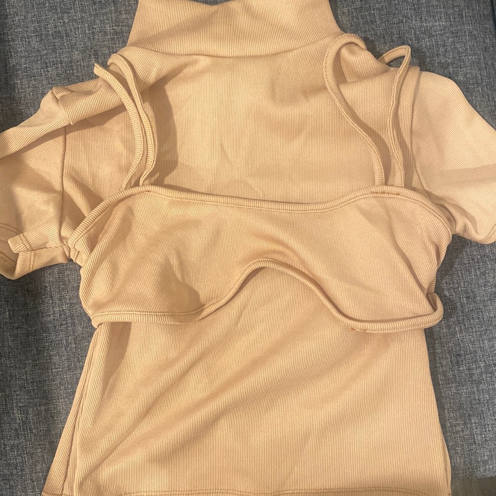 Nude two set Top